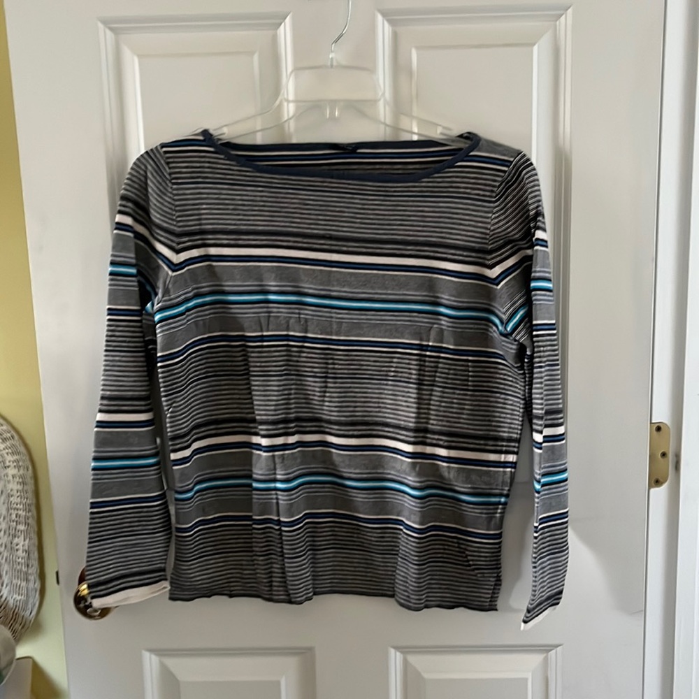 NWOT! Women’s Gap XL boatneck sweater. Blue striped. XL